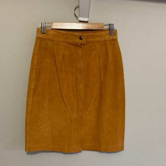 Vintage Suede Pencil Skirt, Melbourne Country Clothing Company, Size 10 Camel - Picture 4 of 7